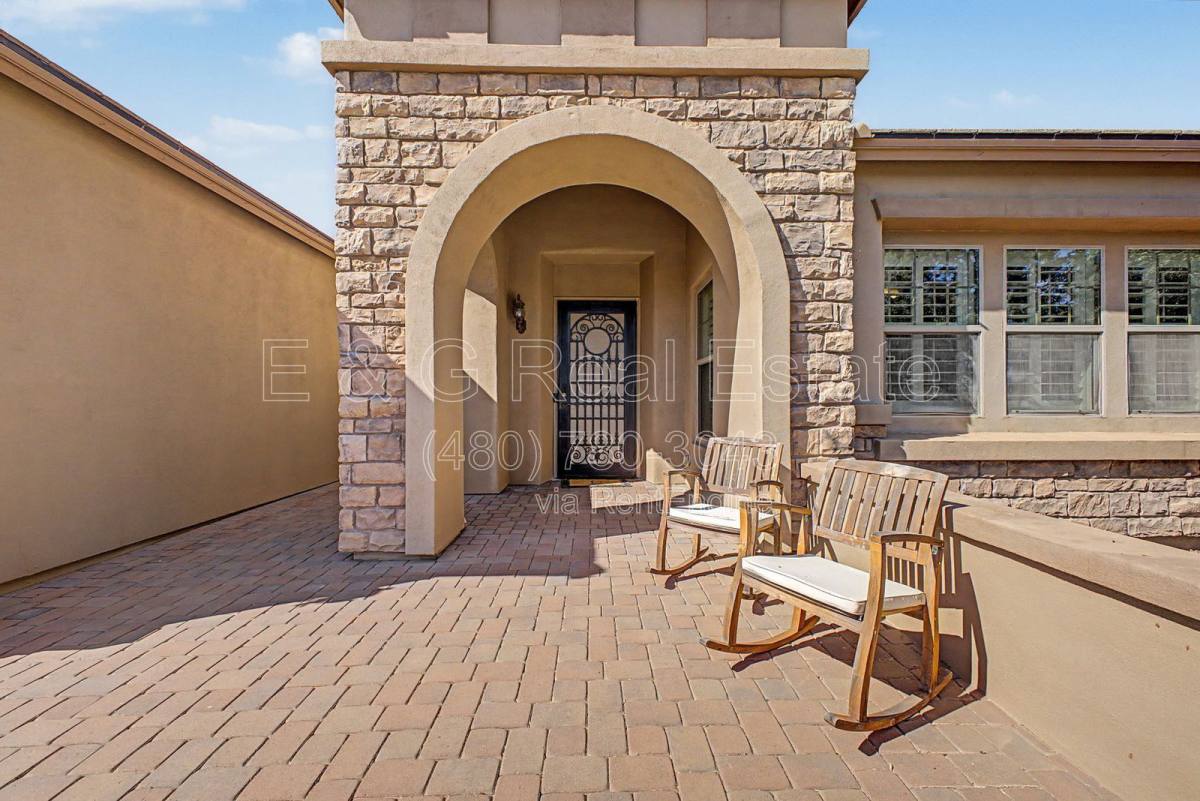 House for rent at 5704 W Bent Tree Dr, Phoenix, AZ 85083