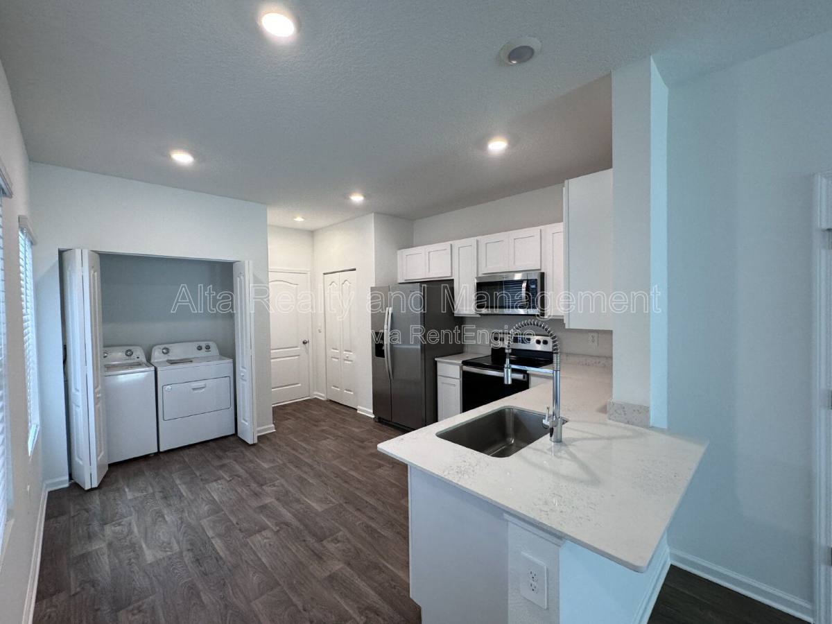 Townhouse for rent at 9048 Alpine Aster Rd, Jacksonville, FL 32256