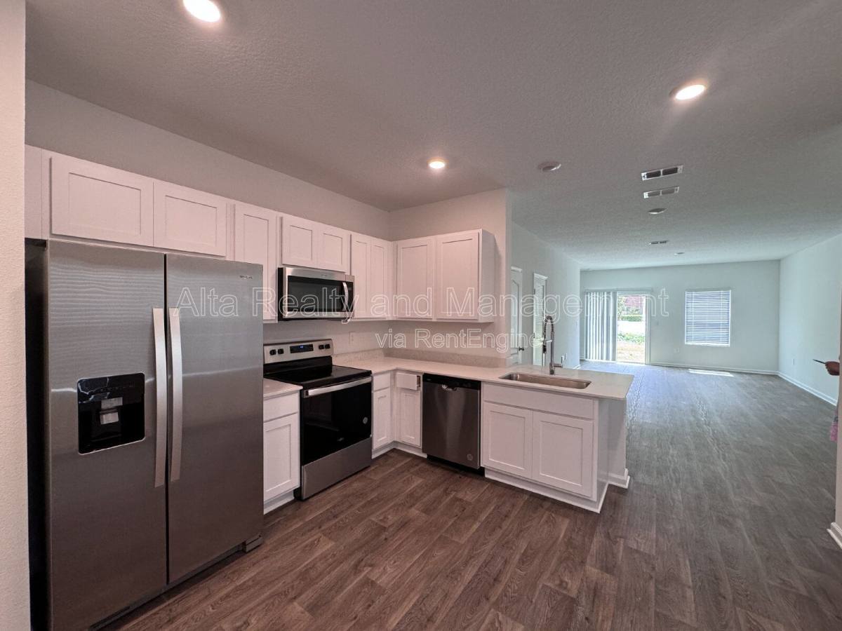 Townhouse for rent at 9048 Alpine Aster Rd, Jacksonville, FL 32256