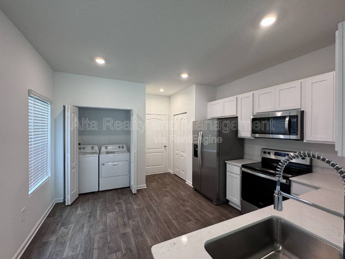 Townhouse for rent at 9048 Alpine Aster Rd, Jacksonville, FL 32256