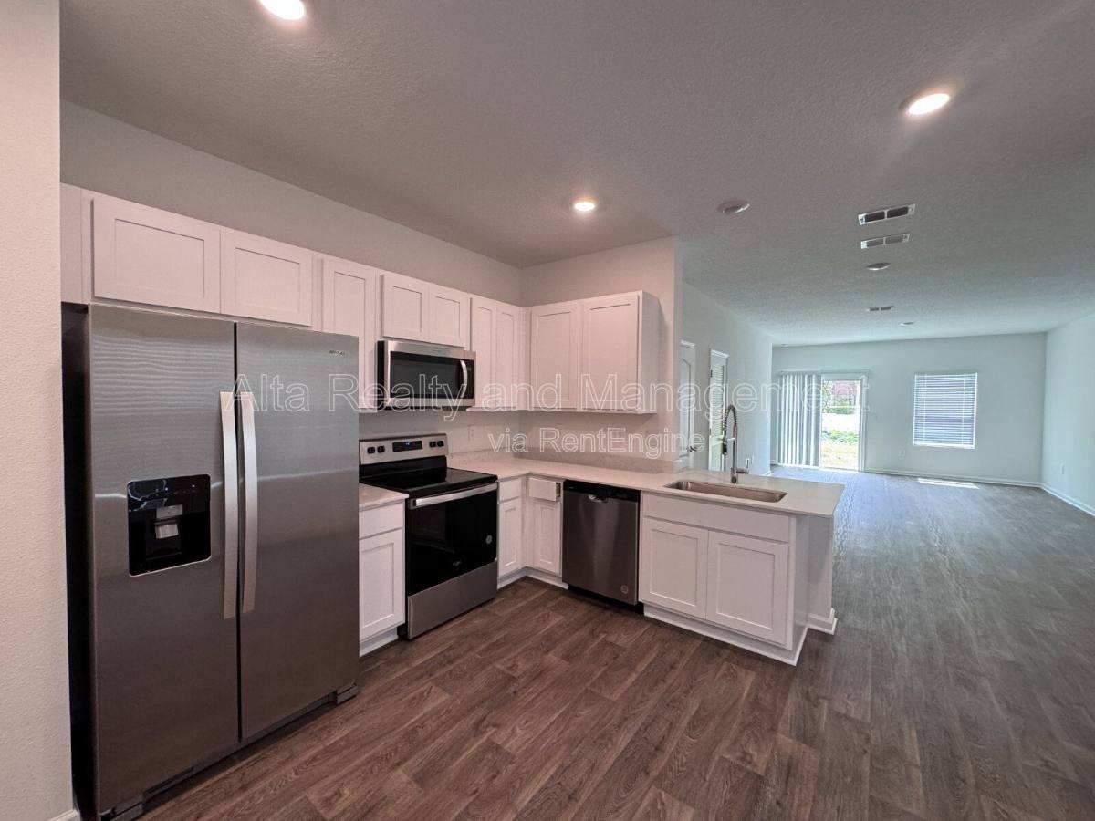 Townhouse for rent at 9048 Alpine Aster Rd, Jacksonville, FL 32256