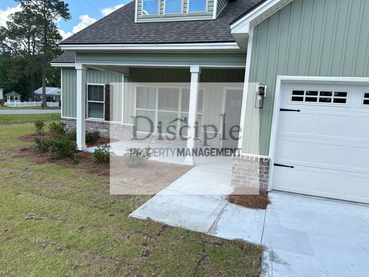 House for rent at 15 Ennis Rd, Pembroke, GA 31321