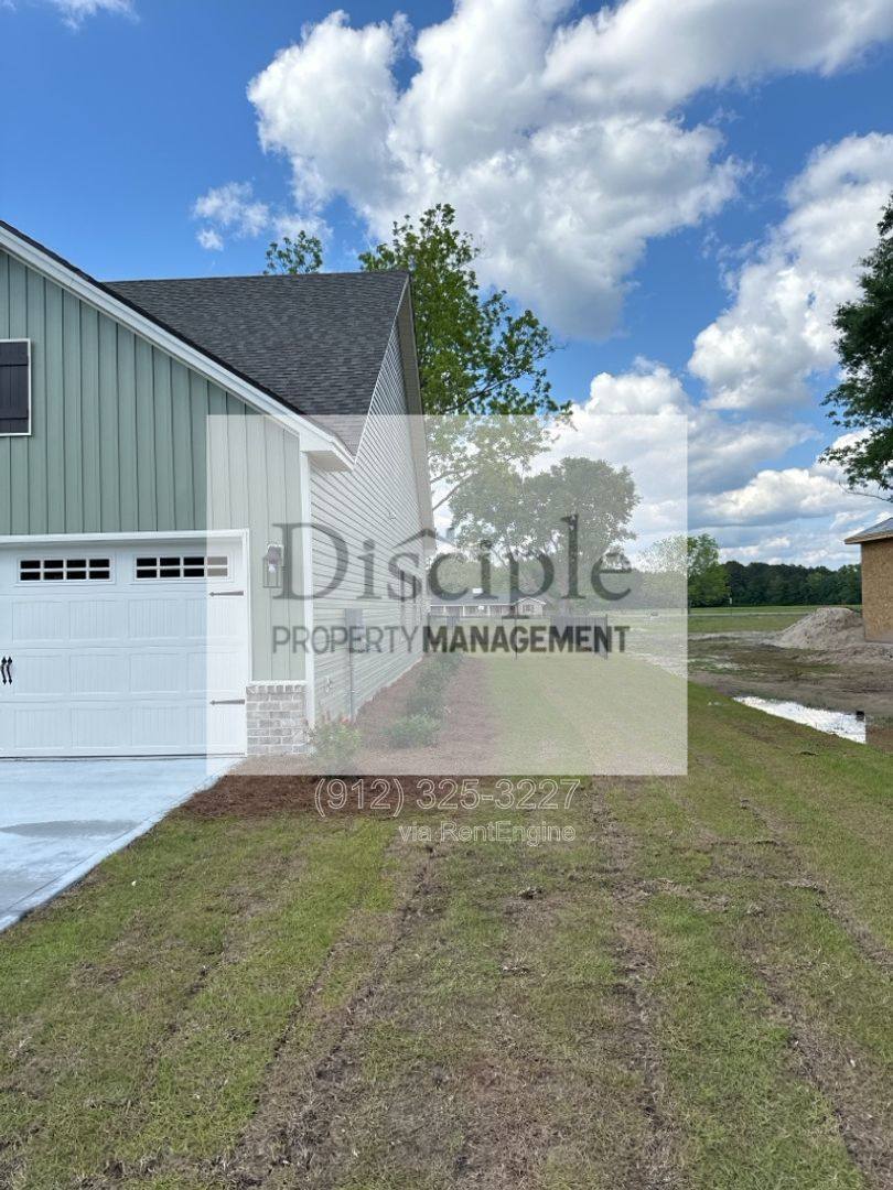 House for rent at 15 Ennis Rd, Pembroke, GA 31321