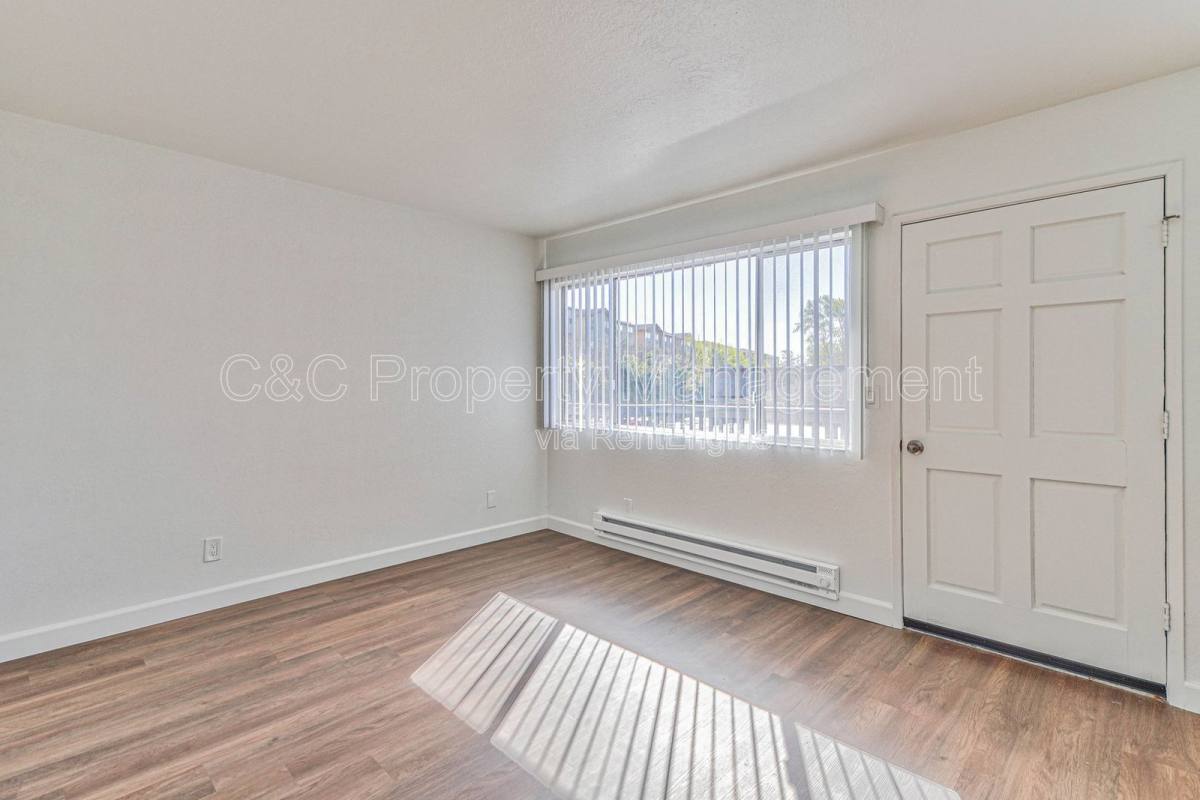 Apartment for rent at 290 Pennsylvania Dr #10, Watsonville, CA 95076