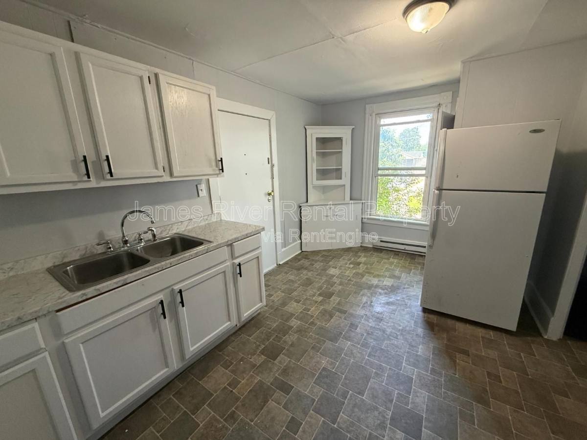 Apartment for rent at 2107 Park Ave #4, Lynchburg, VA 24501