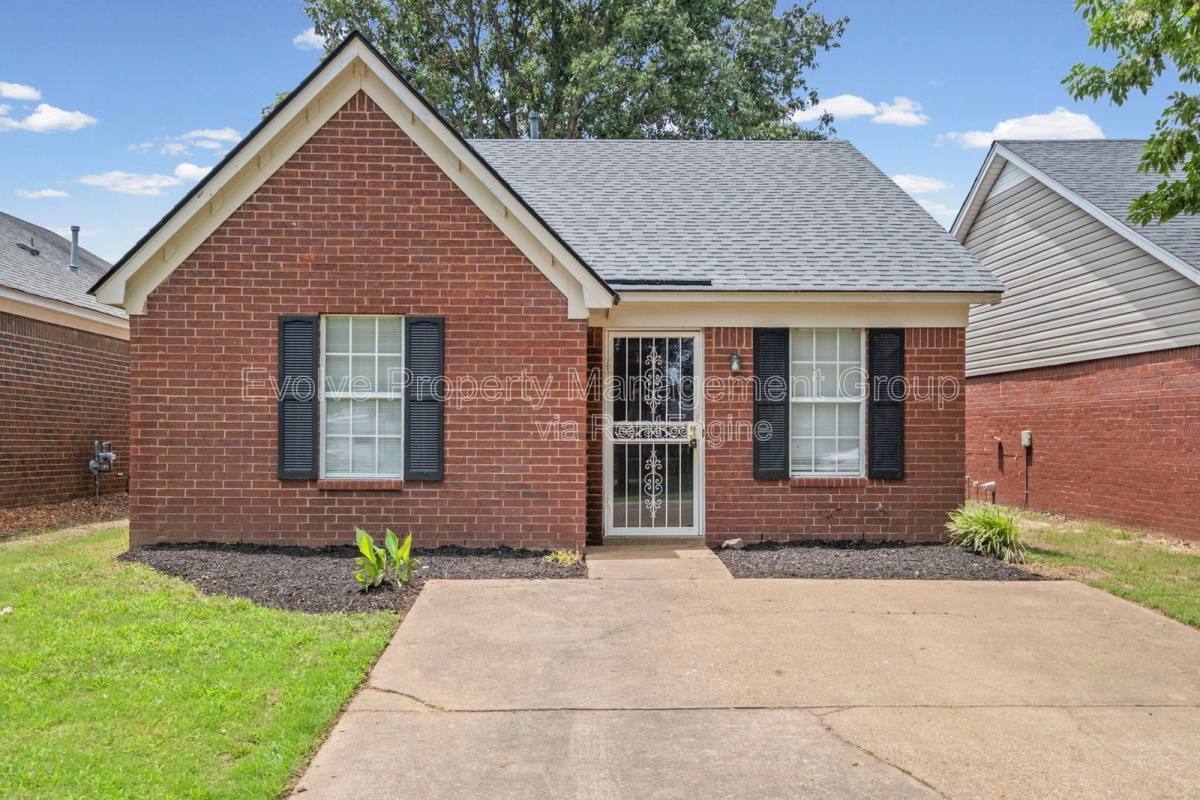 Apartment for rent at 7187 Gazebo Dr, Southaven, MS 38671