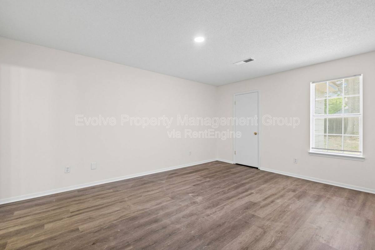 Apartment for rent at 7187 Gazebo Dr, Southaven, MS 38671
