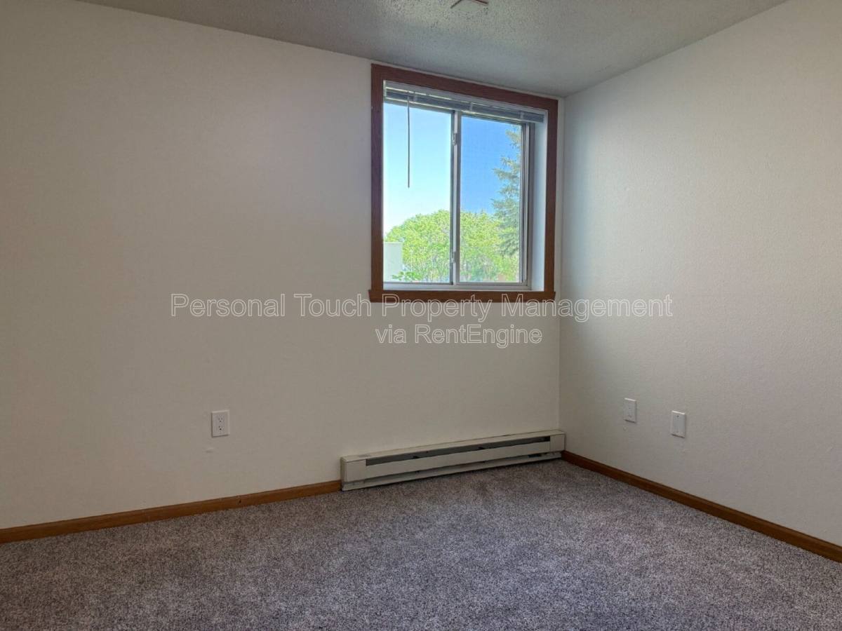 Apartment for rent at 1445 W Gateway Circle S #3, Fargo, ND 58103