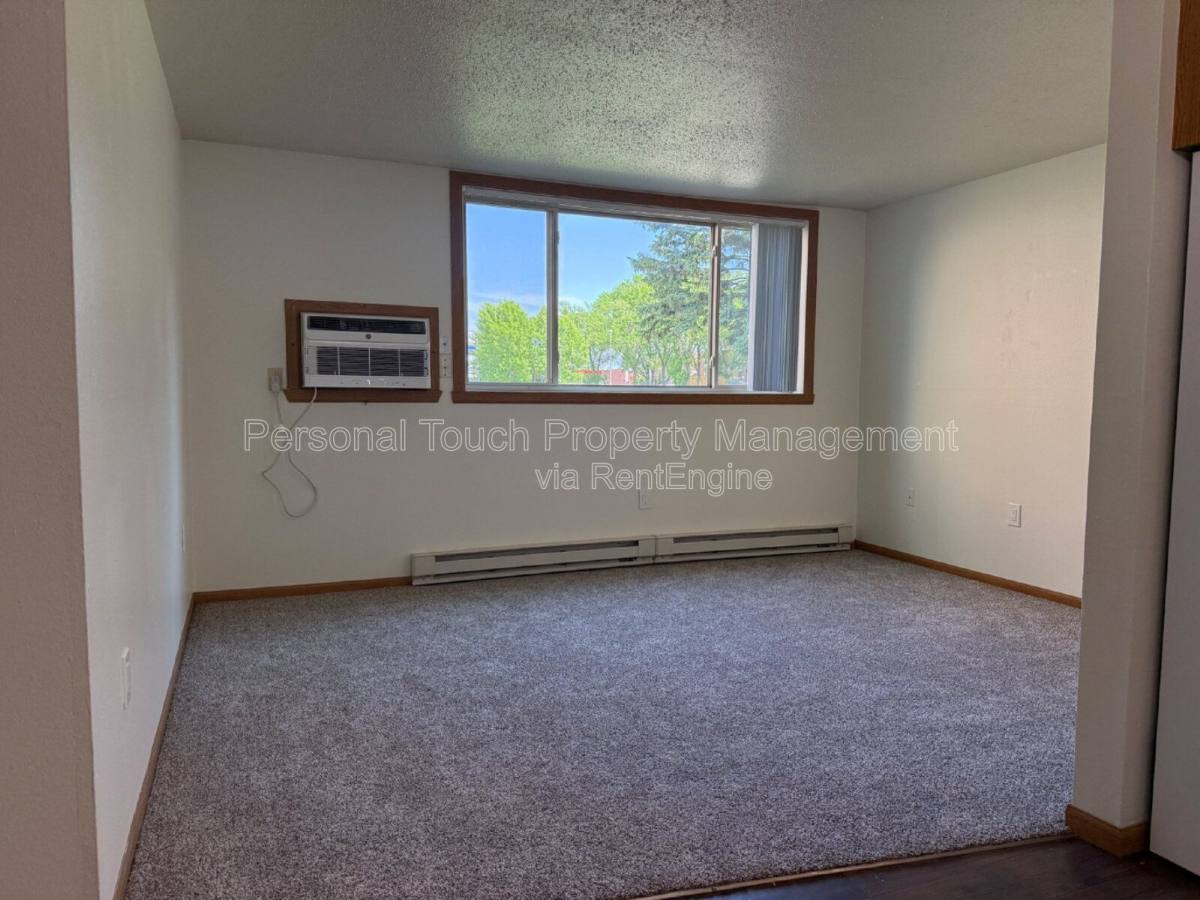 Apartment for rent at 1445 W Gateway Circle S #3, Fargo, ND 58103