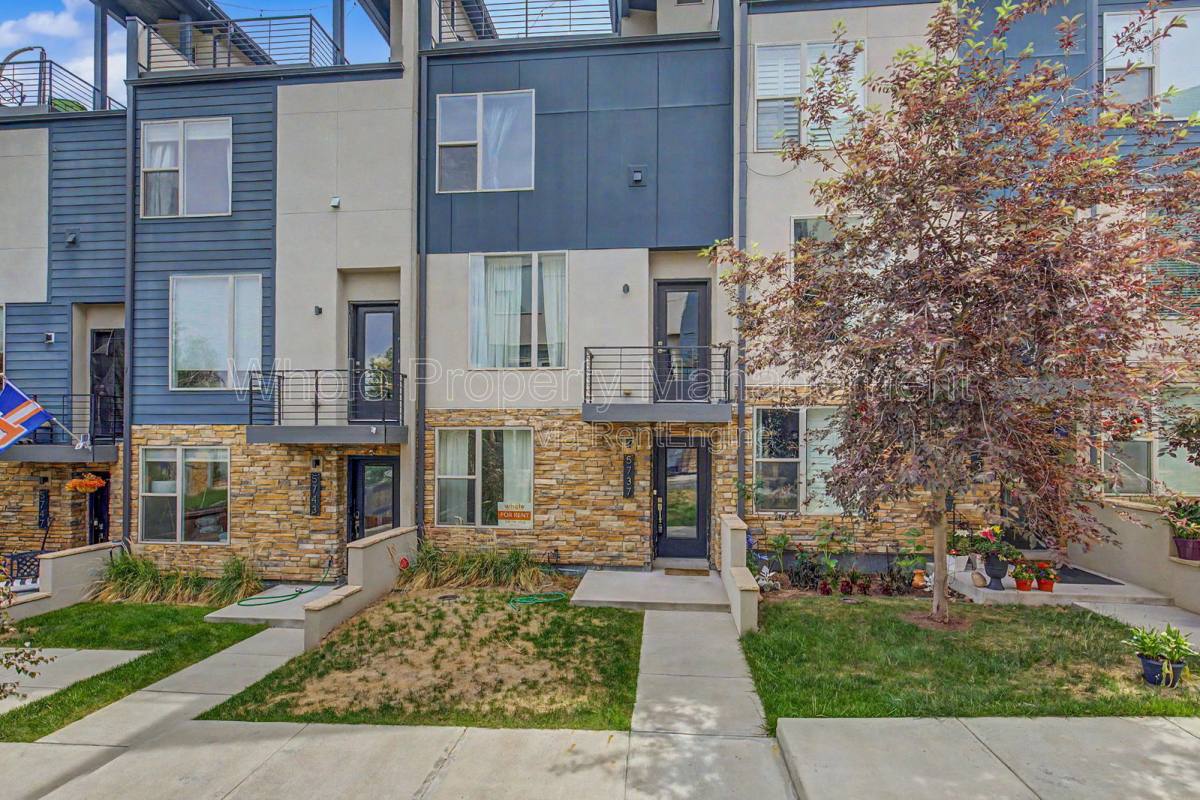 Townhouse for rent at 5737 W 17th Ave, Denver, CO 80214