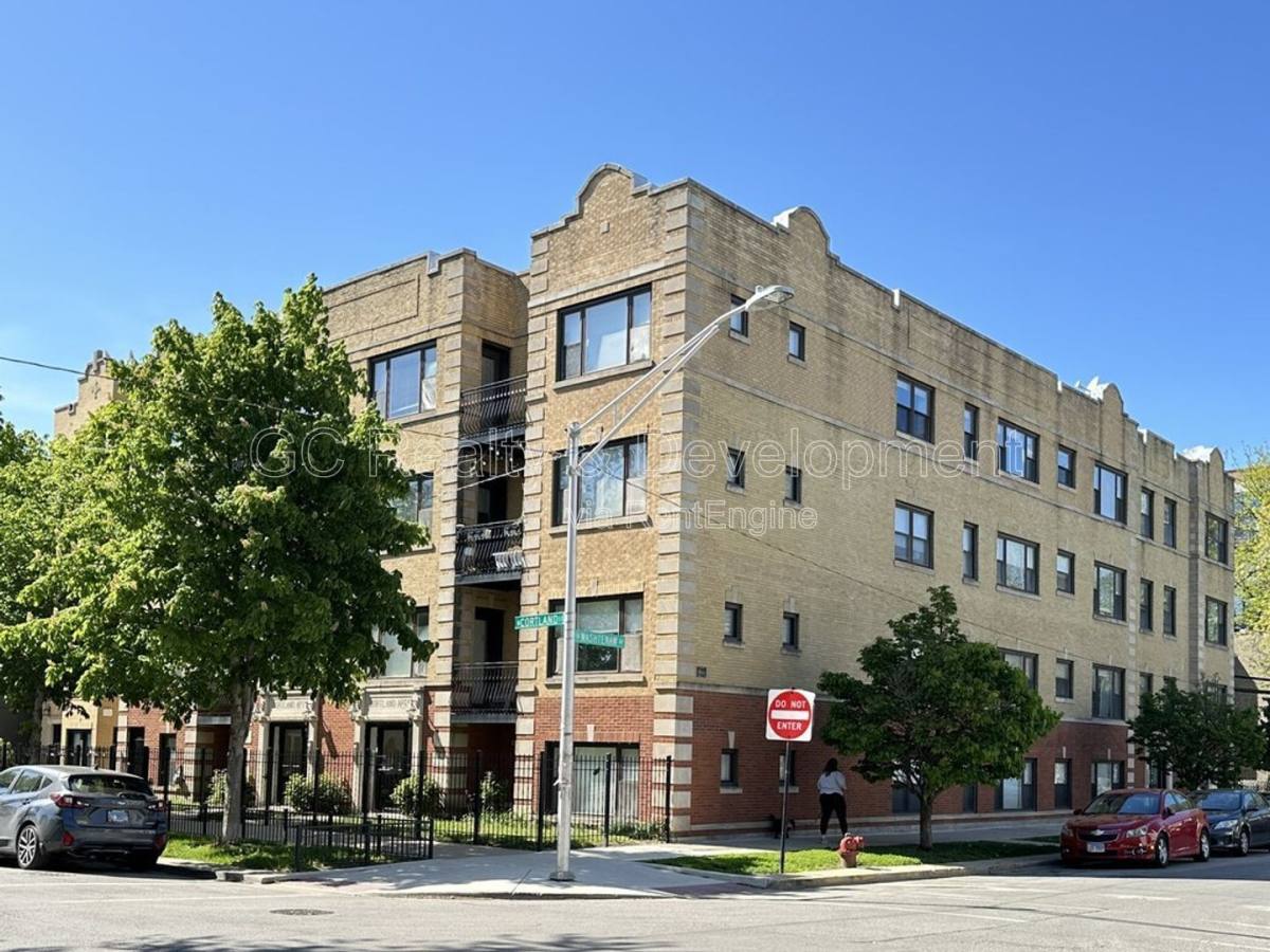 Apartment for rent at 2702 W Cortland St #3, Chicago, IL 60647