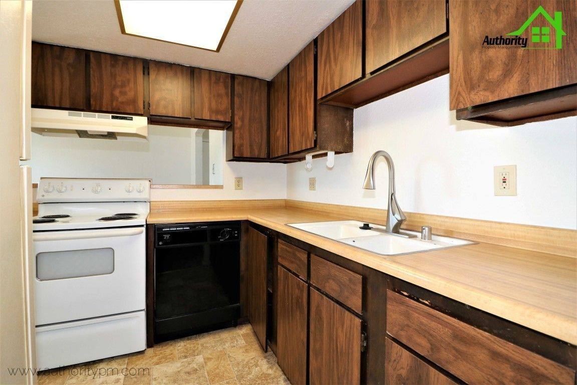 Apartment for rent at 900 Jamieson Court #4, Redding, CA 96003