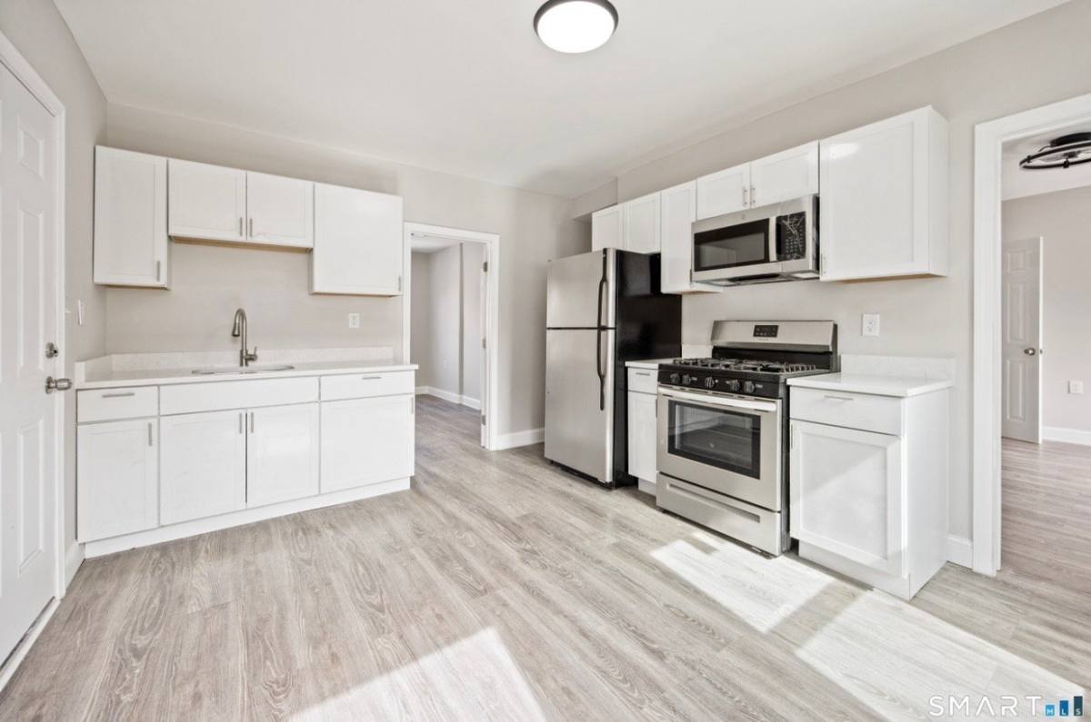 Apartment for rent at 465 Washington Ave #2, Waterbury, CT 06708