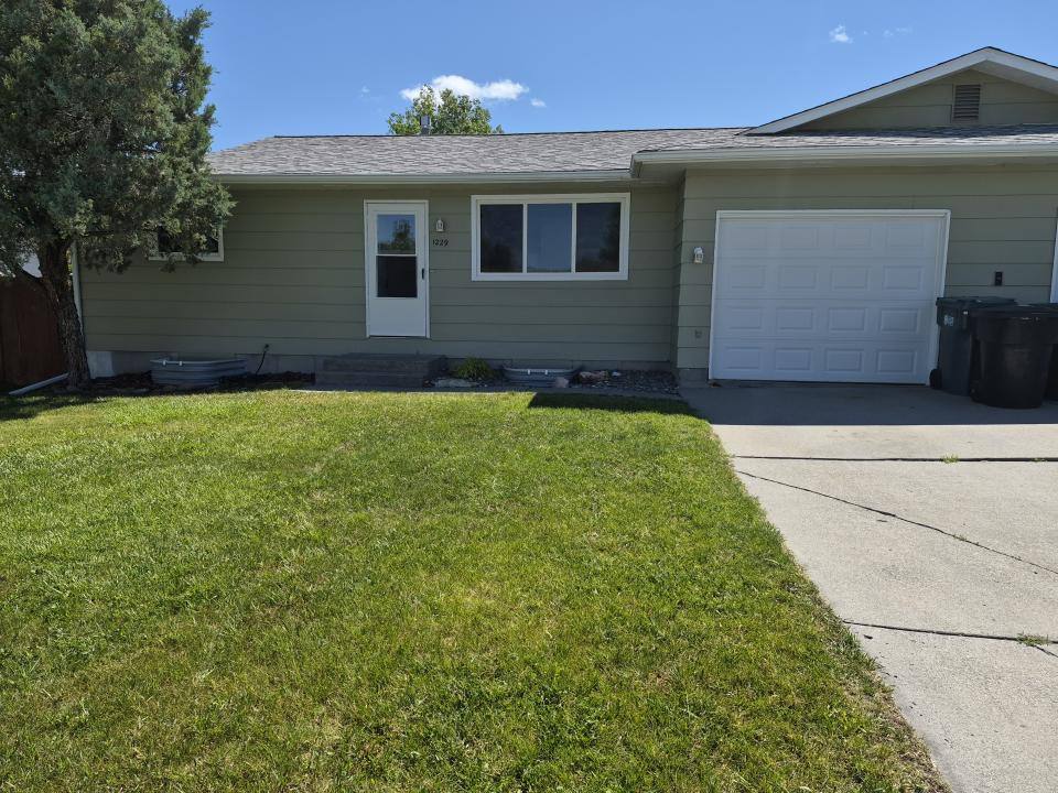 Apartment for rent at 1227 Hawthorne Lane, Billings, MT 59105