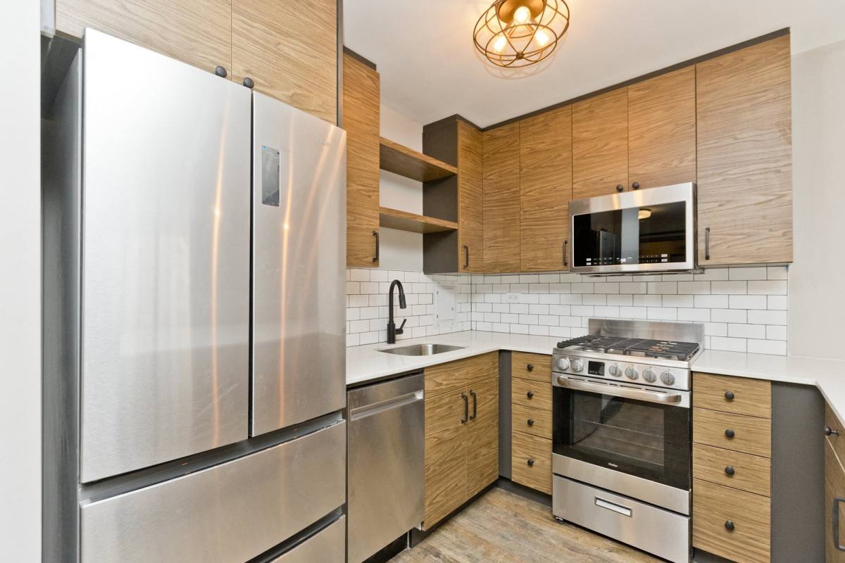 Apartment for rent at 512 W Wrightwood Ave, Chicago, IL 60614