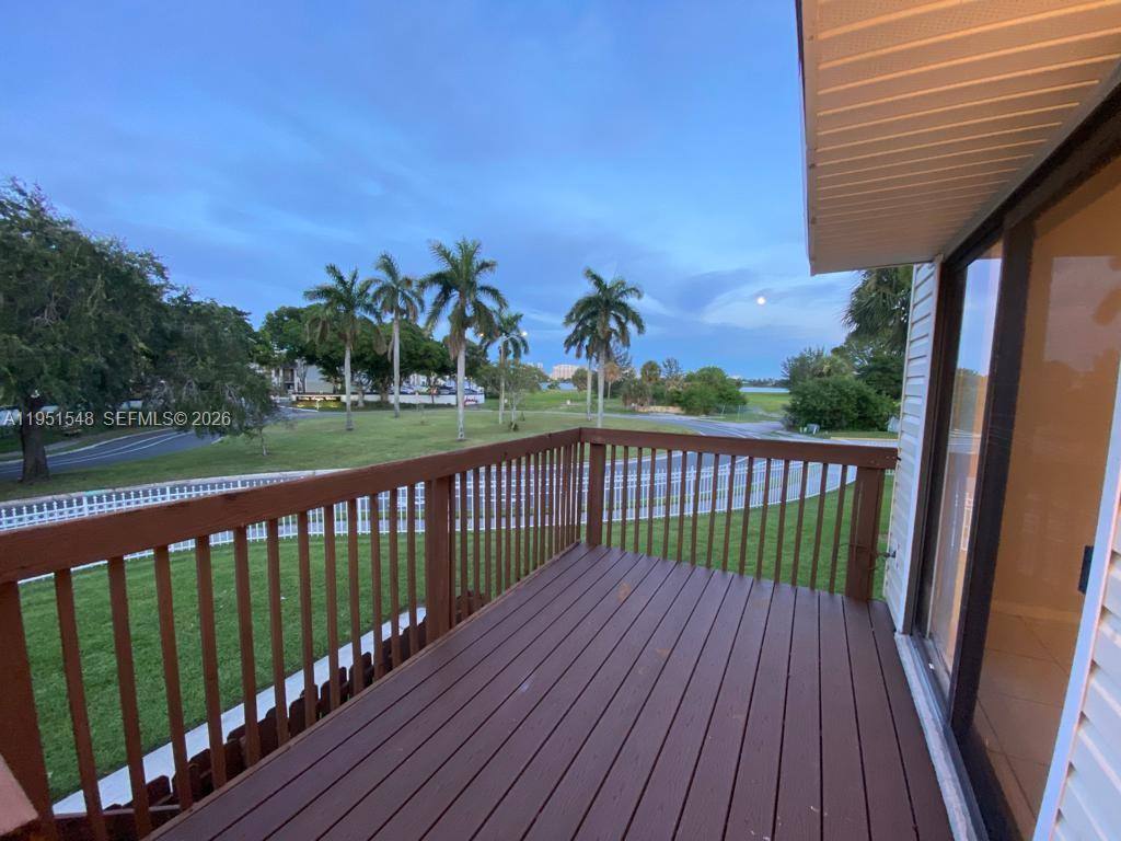 Apartment for rent at 629 Executive Center Dr, West Palm Beach, FL 33401