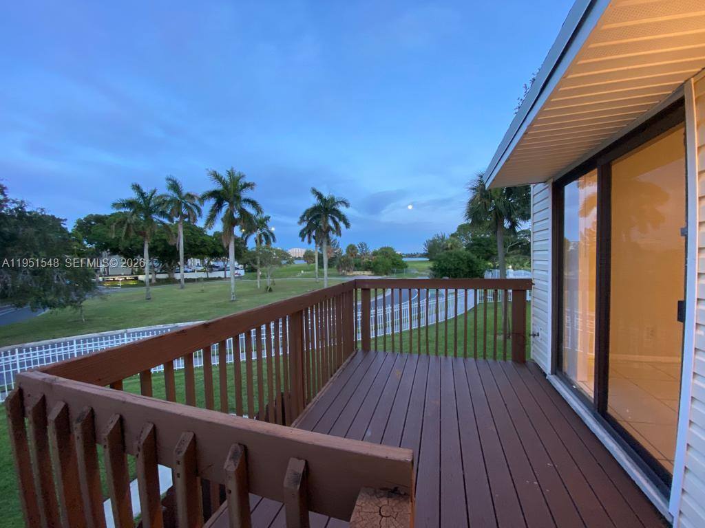 Apartment for rent at 629 Executive Center Dr, West Palm Beach, FL 33401