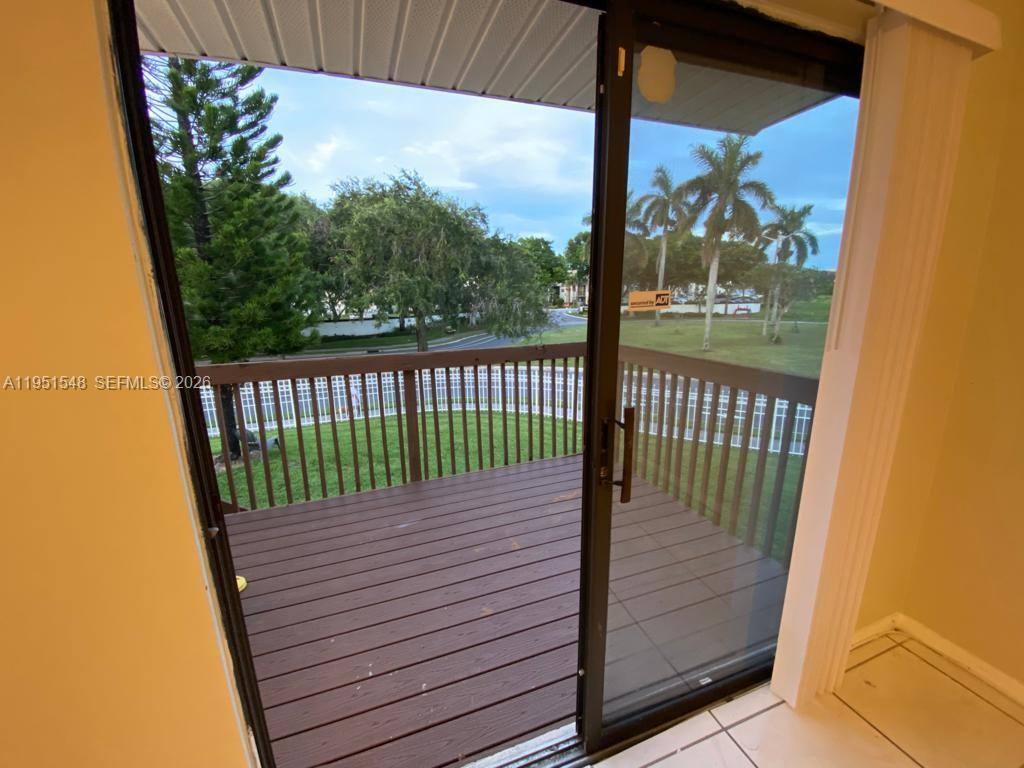 Apartment for rent at 629 Executive Center Dr, West Palm Beach, FL 33401