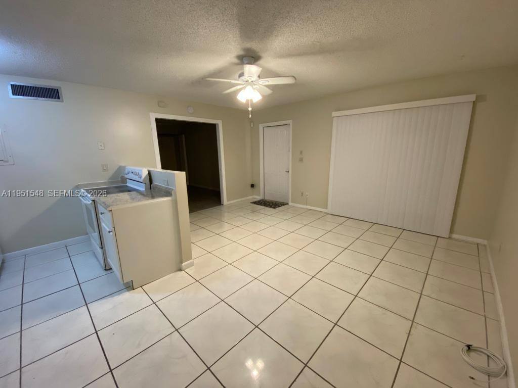 Apartment for rent at 629 Executive Center Dr, West Palm Beach, FL 33401