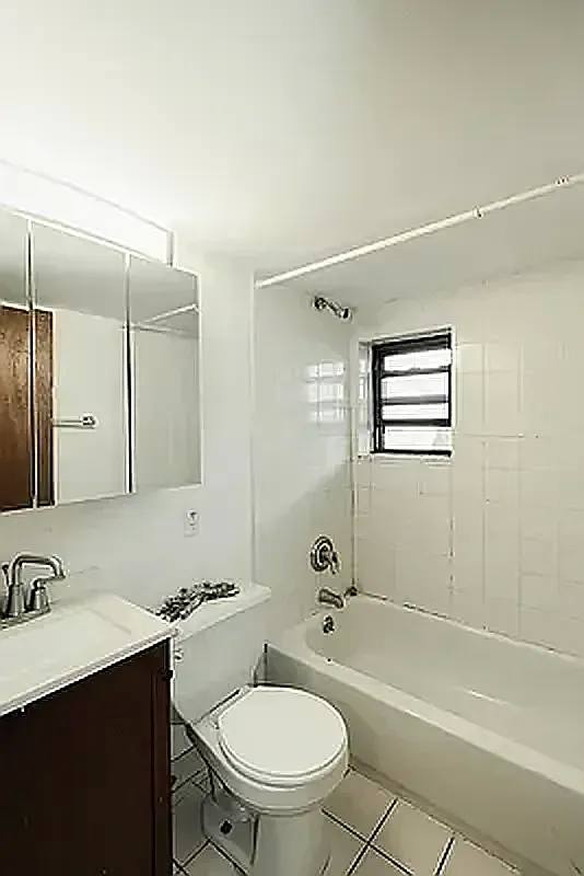 Apartment for rent at 29 7th Ave S #2B, New York, NY 10014