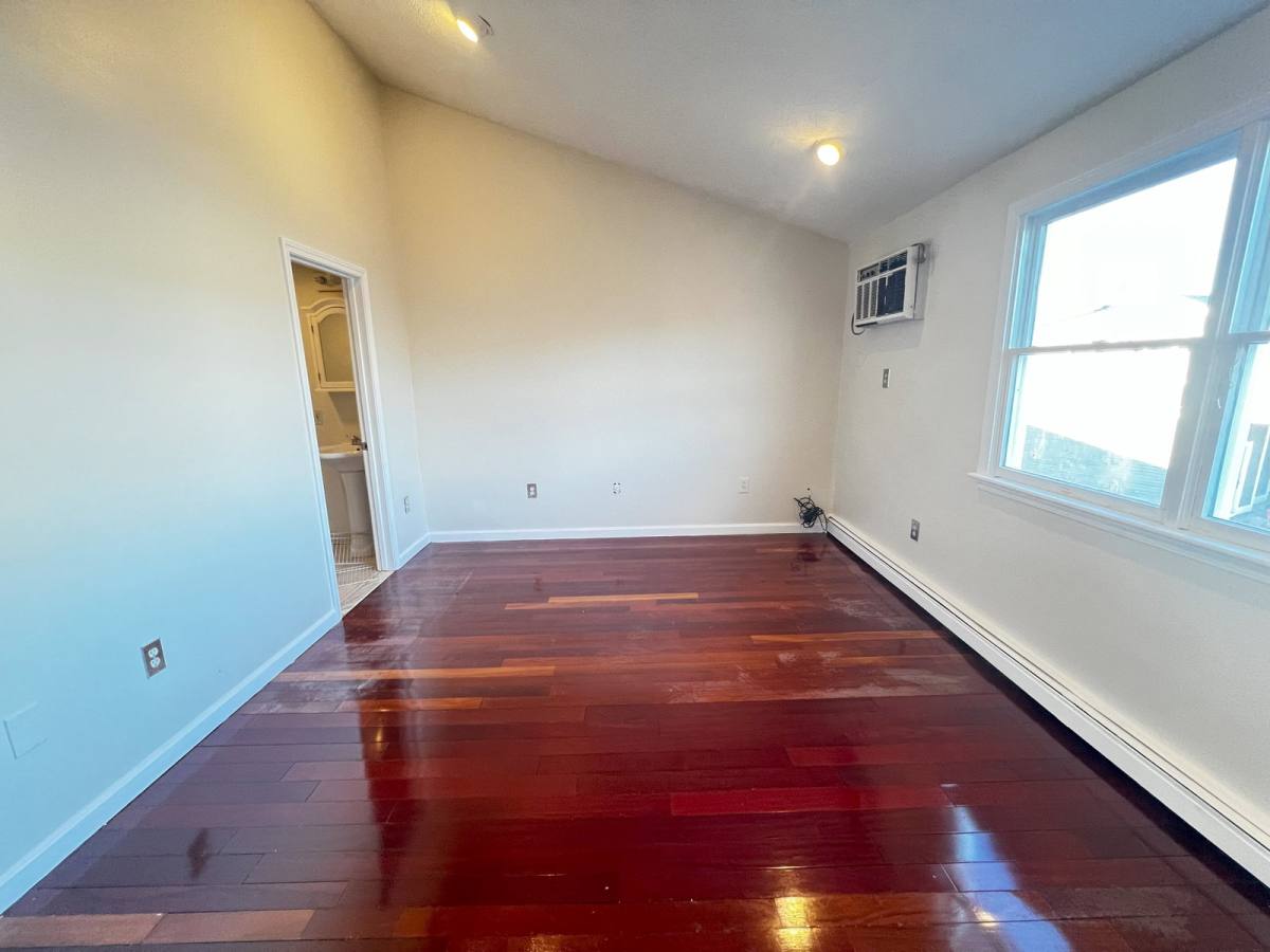 Townhouse for rent at 86 Atwood St, Revere, MA 02151