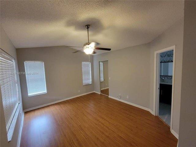 House for rent at 928 Falling Water Rd, Fort Lauderdale, FL 33326