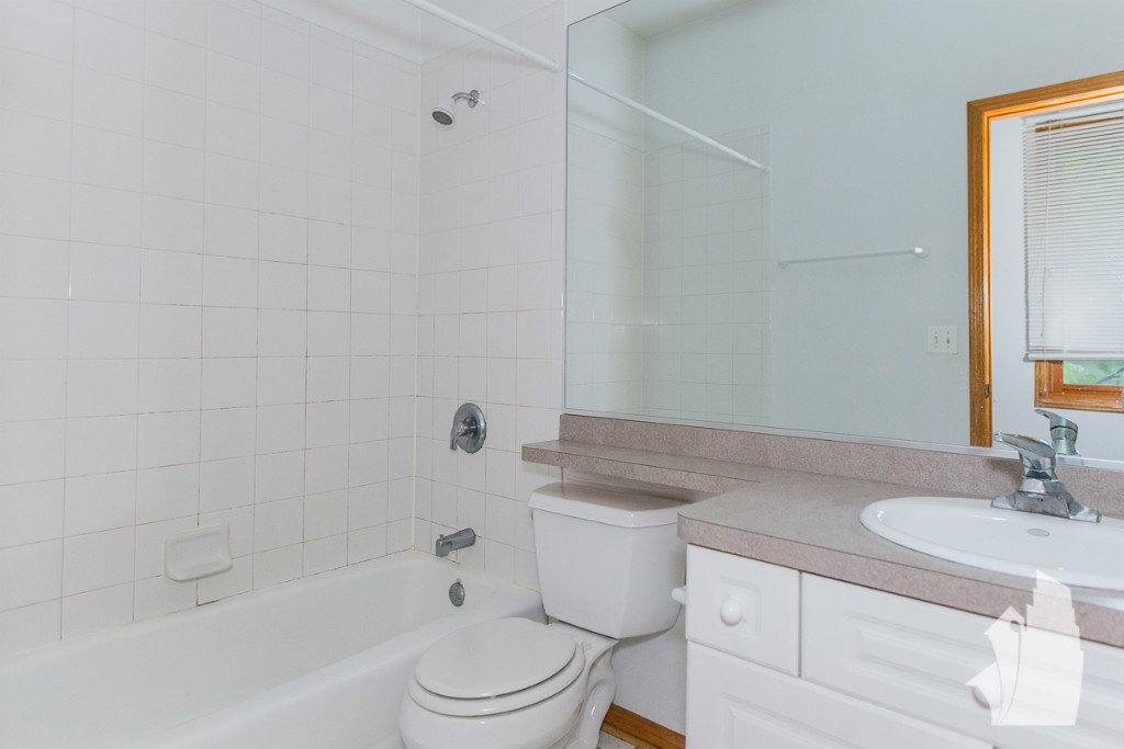 Apartment for rent at 2732 N Ave #1, Chicago, IL 60614