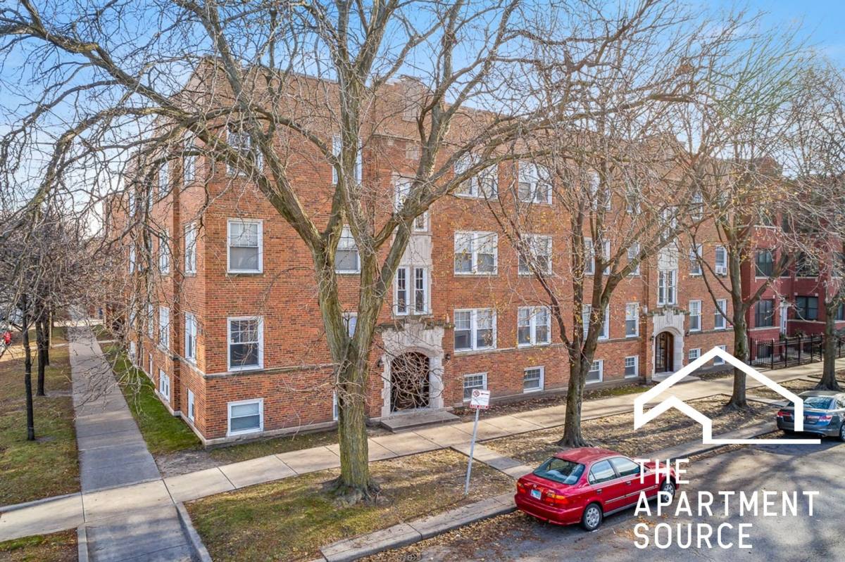 Apartment for rent at 5131 N Wolcott Ave #1, Chicago, IL 60640