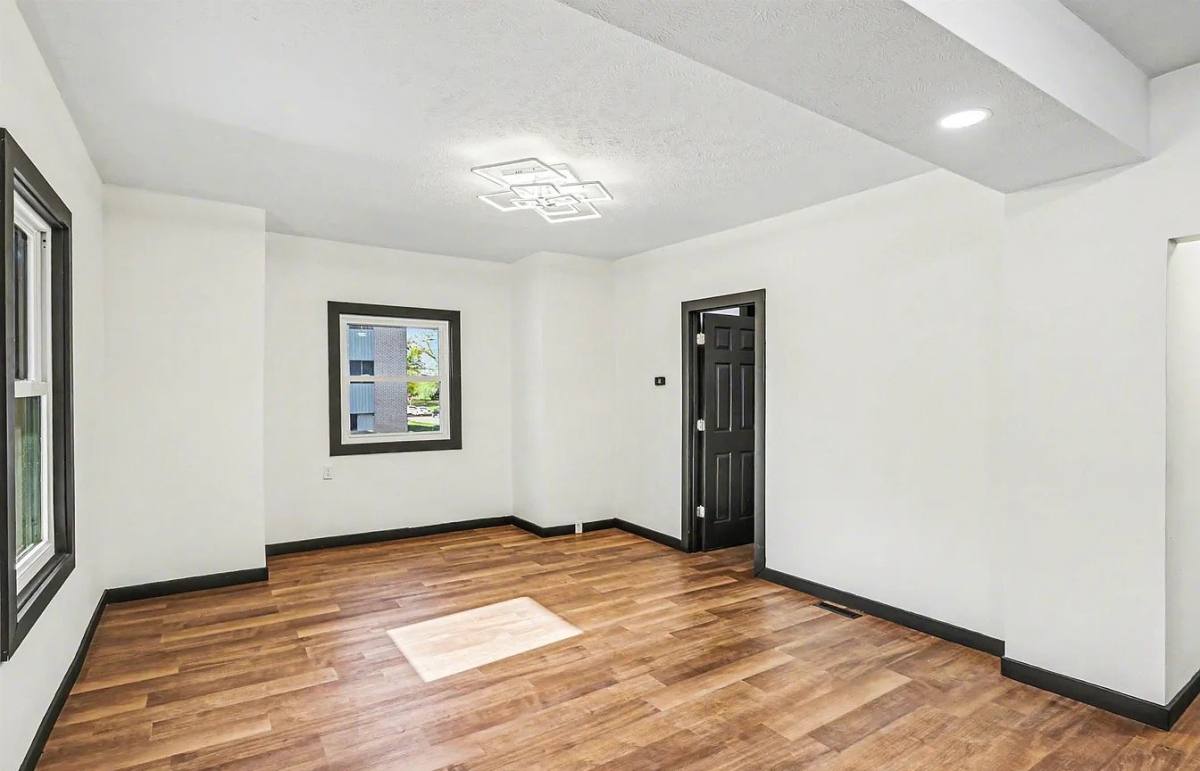 Apartment for rent at 1341 N 45th St, Lincoln, NE 68503
