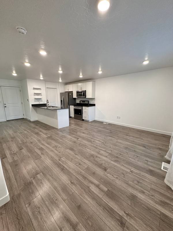 Townhouse for rent at 44 N Voyager Lane, Saratoga Springs, UT 84045