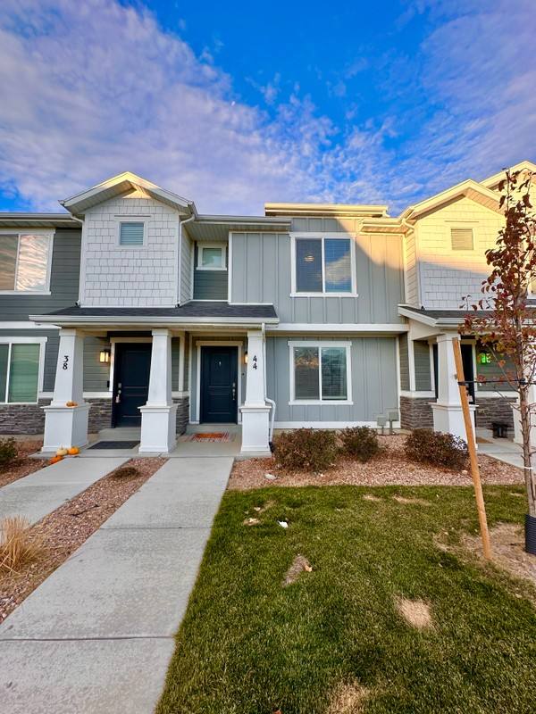 Townhouse for rent at 44 N Voyager Lane, Saratoga Springs, UT 84045