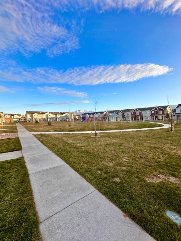 Townhouse for rent at 44 N Voyager Lane, Saratoga Springs, UT 84045