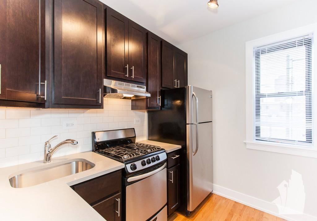 Apartment for rent at 617 W Melrose St #M1, Chicago, IL 60657