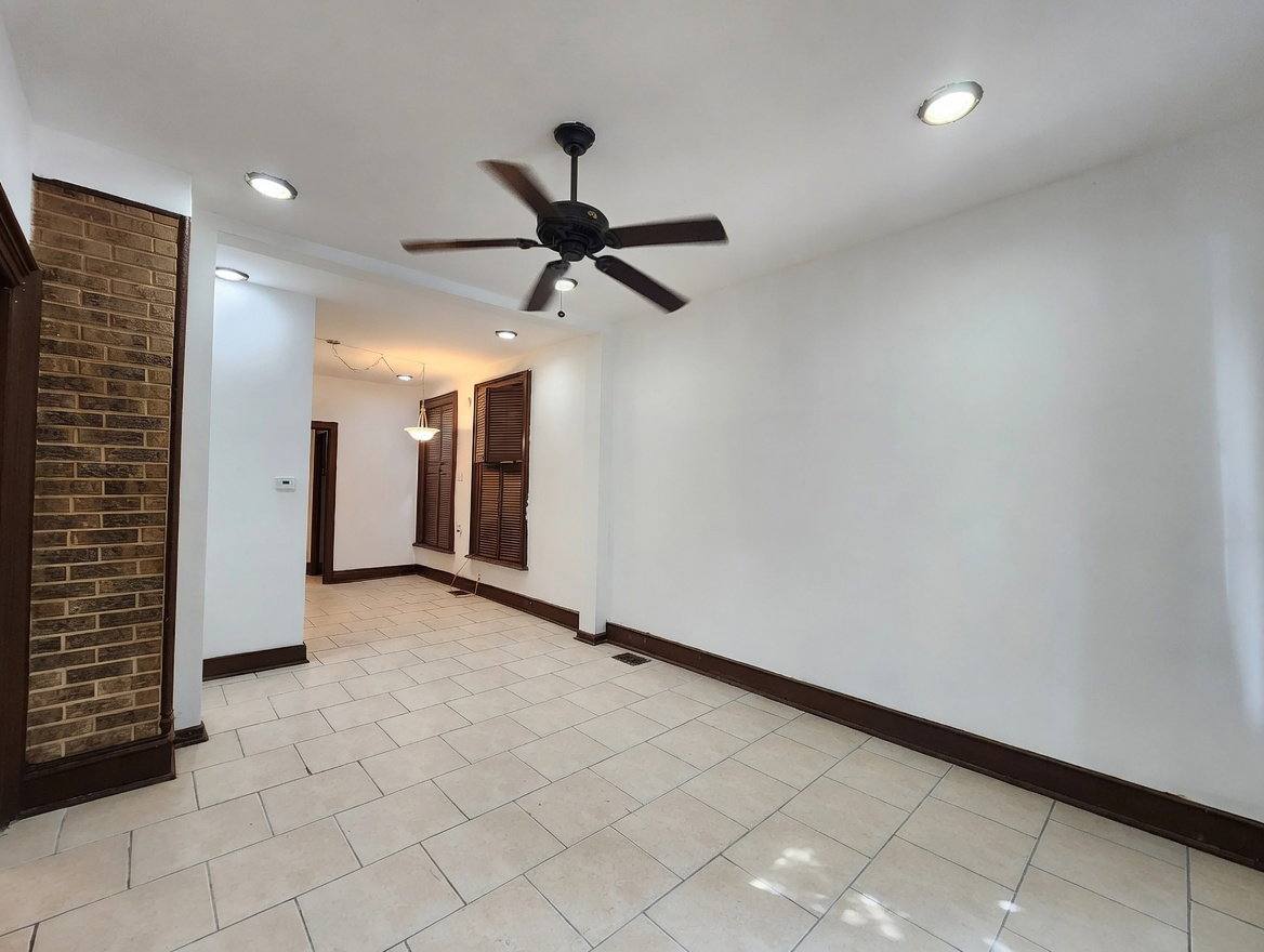 Apartment for rent at 1619 S Loomis St #1F, Chicago, IL 60608