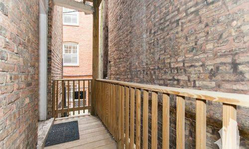Apartment for rent at 622 W Roscoe St #1A, Chicago, IL 60657