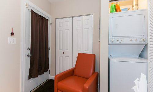 Apartment for rent at 622 W Roscoe St #1A, Chicago, IL 60657