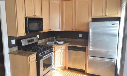 Apartment for rent at 622 W Roscoe St #1A, Chicago, IL 60657