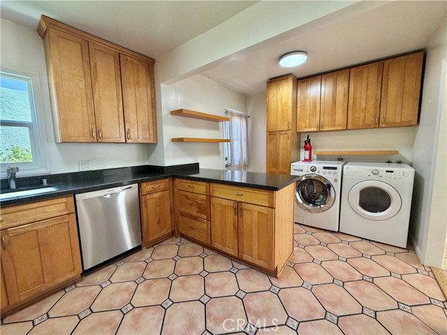 House for rent at 7619 Midfield Ave, Los Angeles, CA 90045