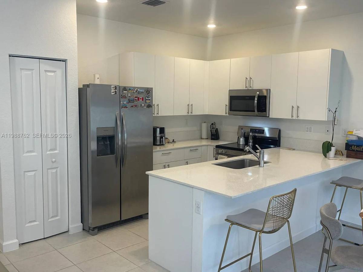 House for rent at 728 SE 14th Court, Homestead, FL 33034