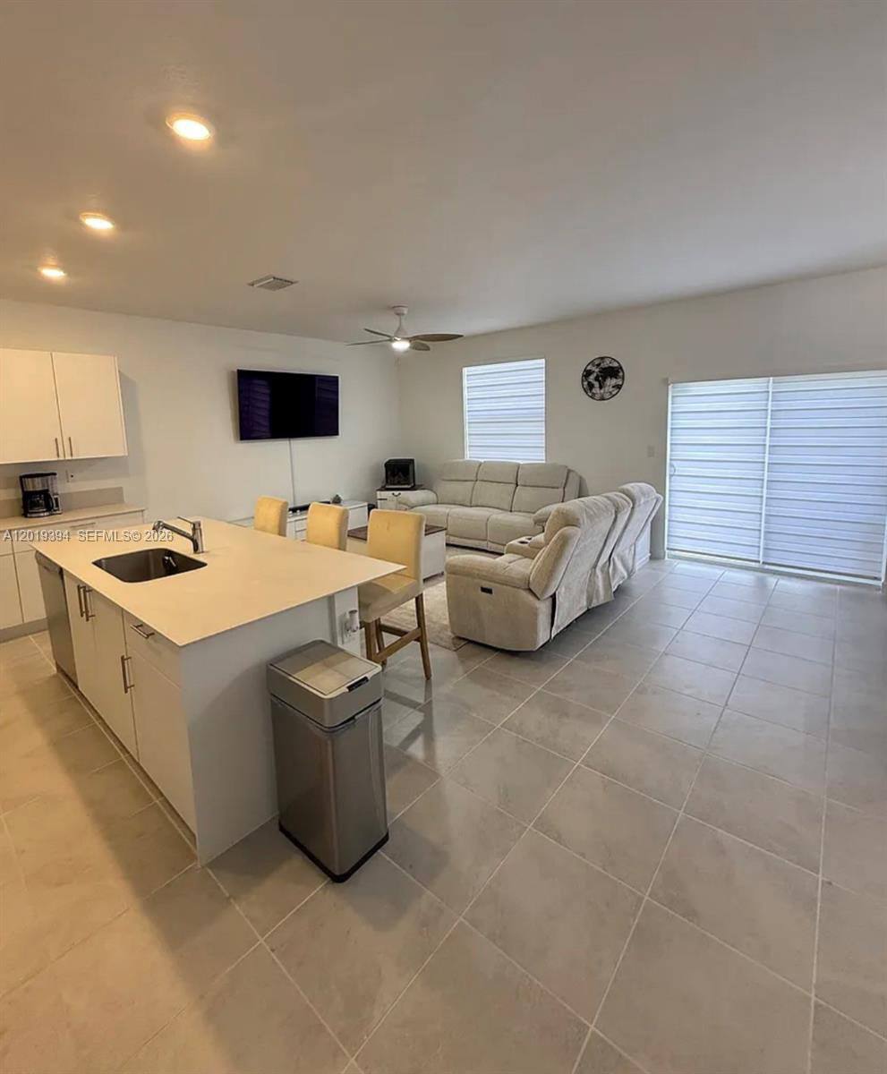 House for rent at 728 SE 14th Court, Homestead, FL 33034