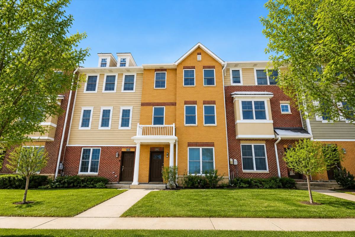 Townhouse for rent at 10616 Alice Mae Court, Orland Park, IL 60462