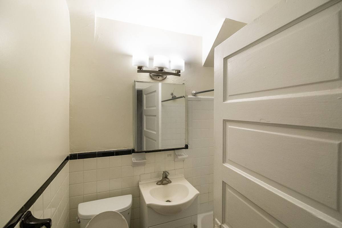 Apartment for rent at 125 S 21st St #5F, Philadelphia, PA 19103