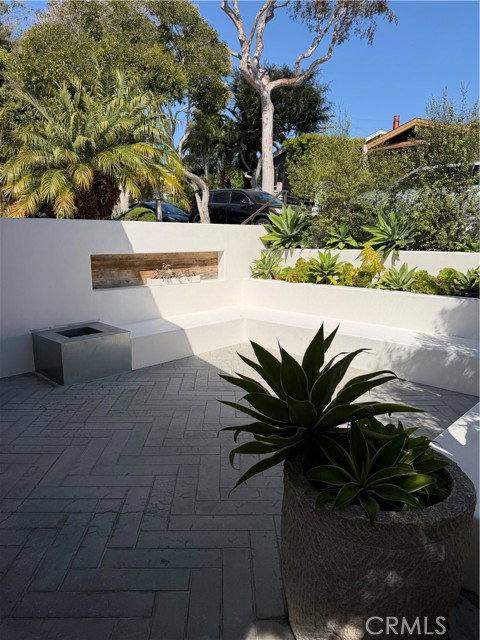 House for rent at 717 Jasmine Ave #A, Corona Del Mar, CA 92625
