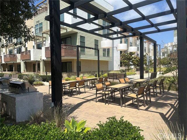 Townhouse for rent at 1688 Topanga, Costa Mesa, CA 92627
