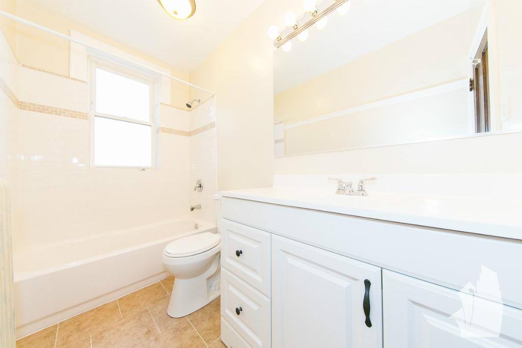 Apartment for rent at 4859 N Paulina St #3A, Chicago, IL 60640