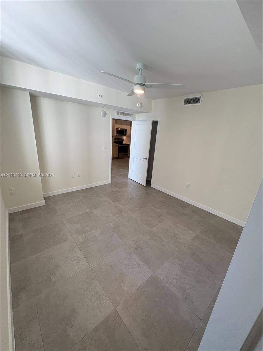 Apartment for rent at 16395 Biscayne Blvd, North Miami Beach, FL 33160