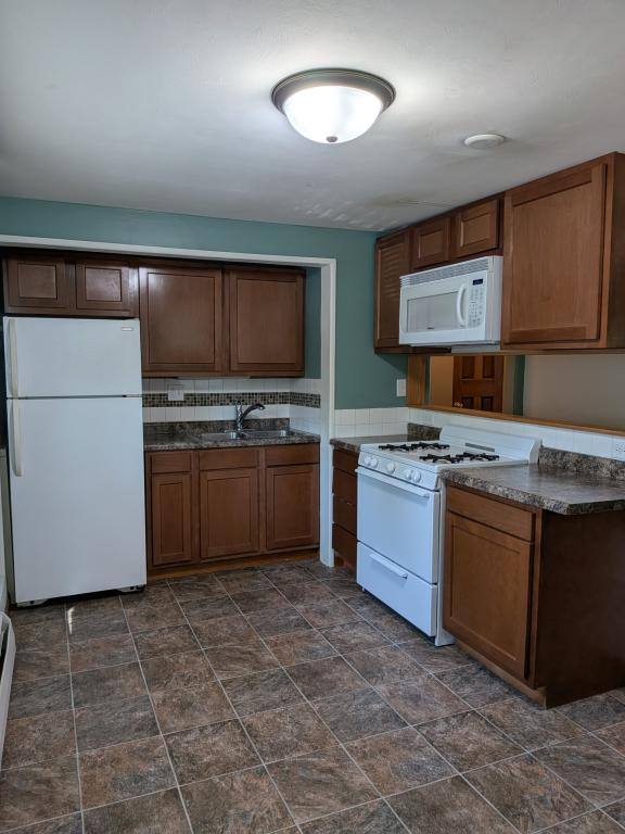 Apartment for rent at 808 1 2 E Gaylord St, Mount Pleasant, MI 48858
