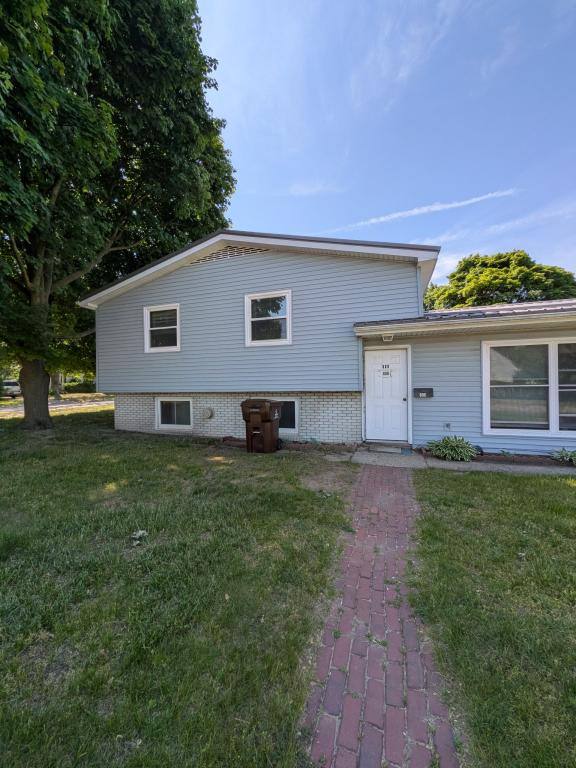 Apartment for rent at 808 1 2 E Gaylord St, Mount Pleasant, MI 48858