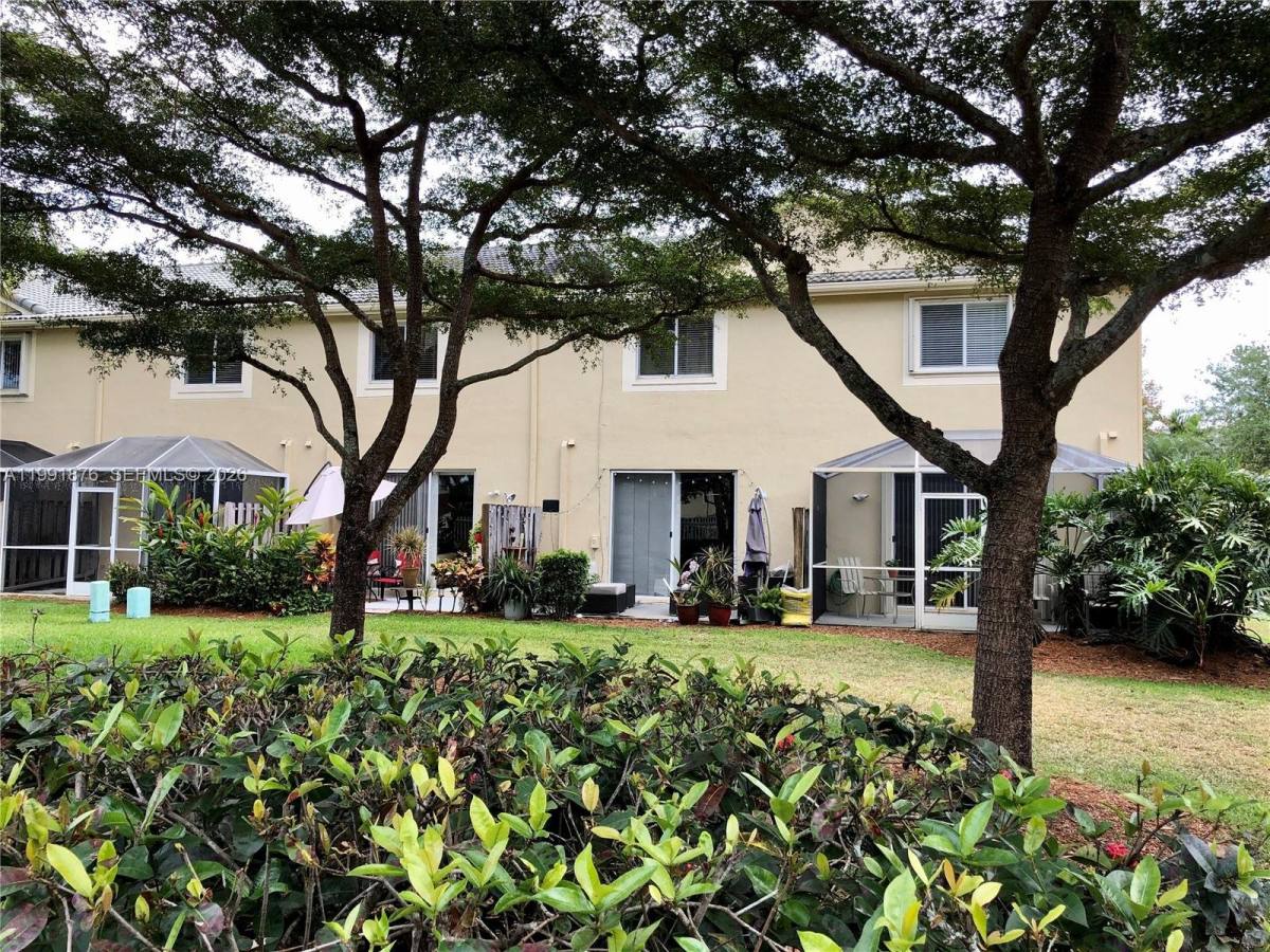 Townhouse for rent at 2233 Ensenada Terrace, Fort Lauderdale, FL 33327