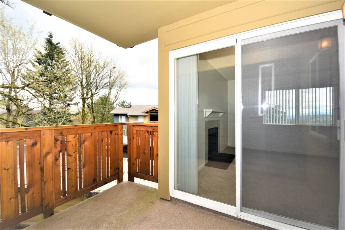 Apartment for rent at 12375 Mount Jefferson Terrace #10E, Lake Oswego, OR 97035